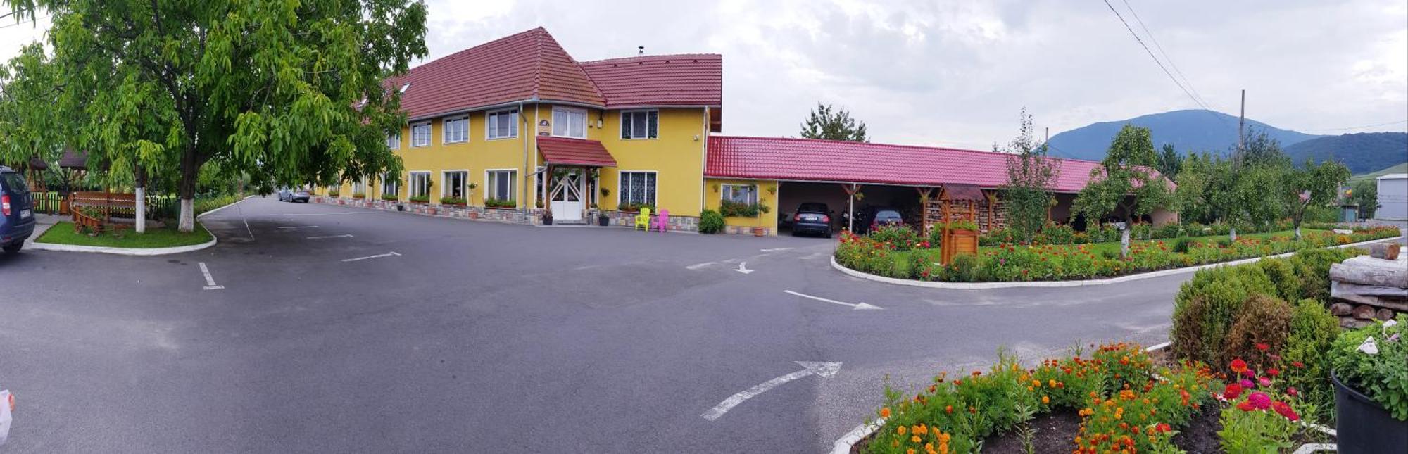Hotel Cazare La Troita Codlea Exteriér fotografie